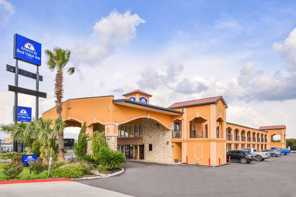 Americas Best Value Inn Buda Luaran gambar