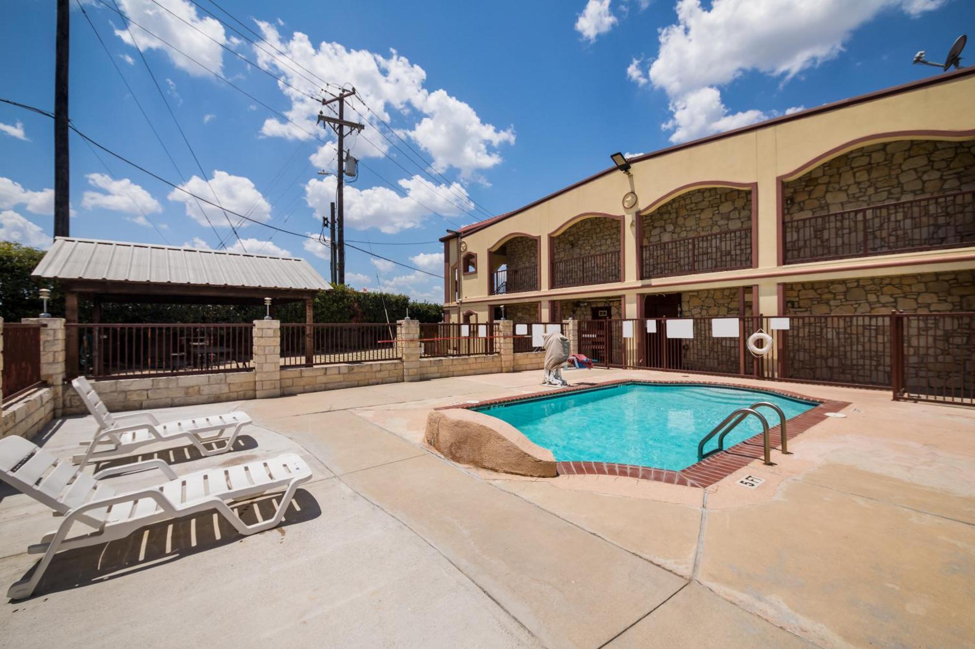 Americas Best Value Inn Buda Luaran gambar