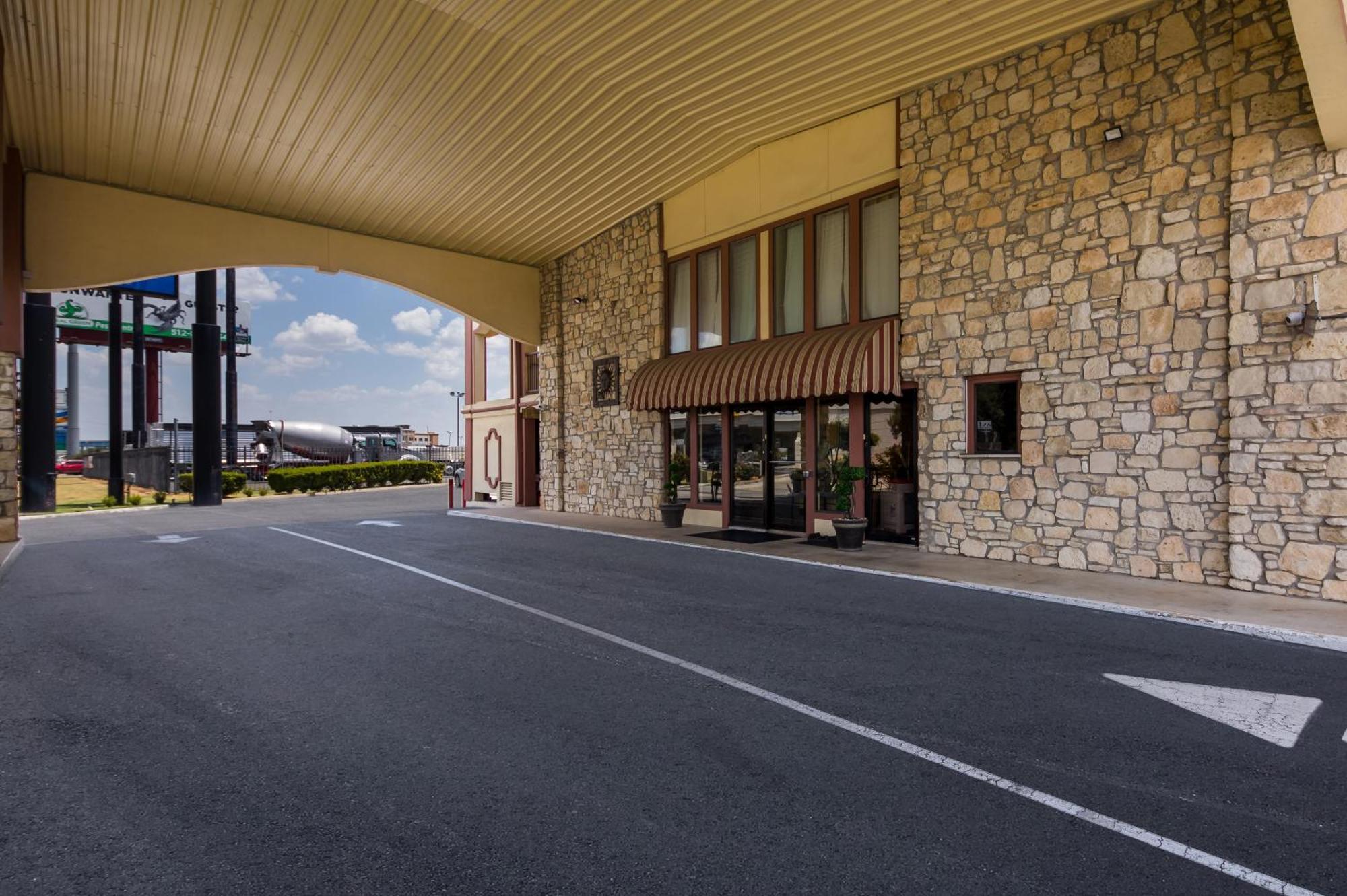 Americas Best Value Inn Buda Luaran gambar