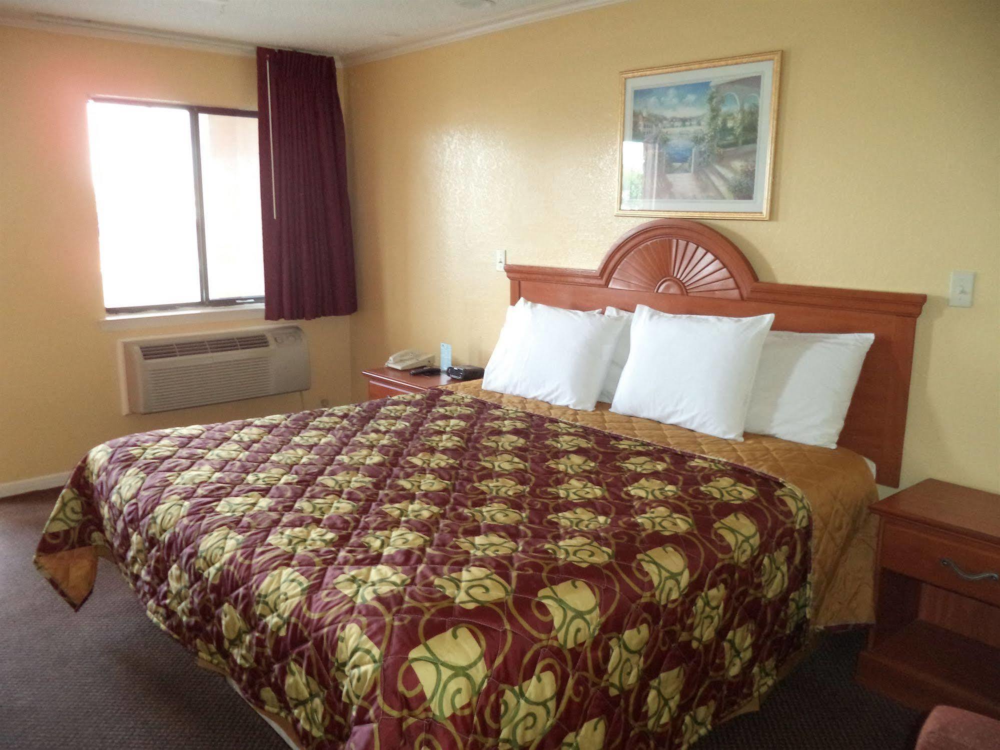 Americas Best Value Inn Buda Luaran gambar