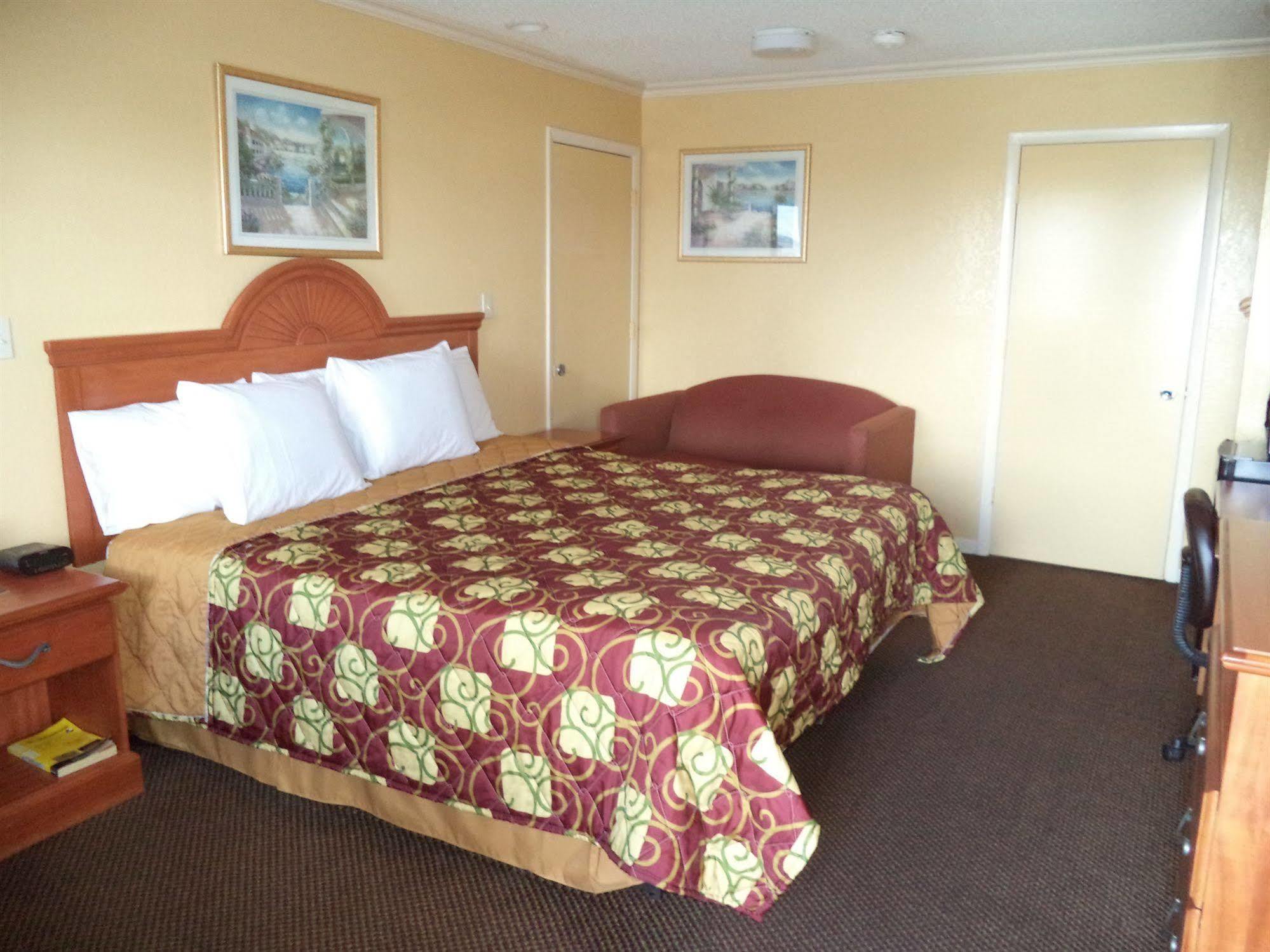 Americas Best Value Inn Buda Luaran gambar